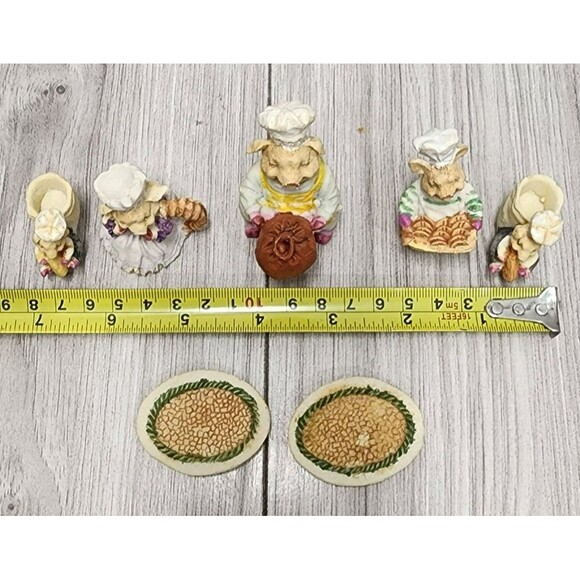 Chef Piggy Statues Mini Set of 7 - Picture 3 of 7